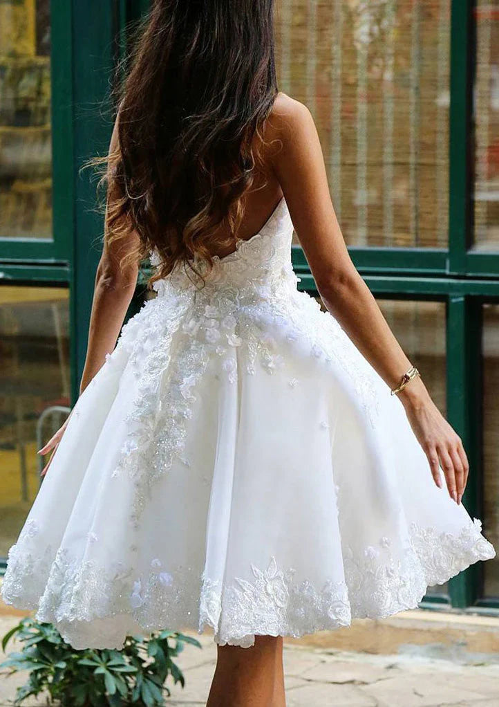 Beach Short Wedding Dresses White Puffy A Line Sweetheart Floral Appliques Knee-Length Bridal Ball Gowns Backless Robe De Mariee