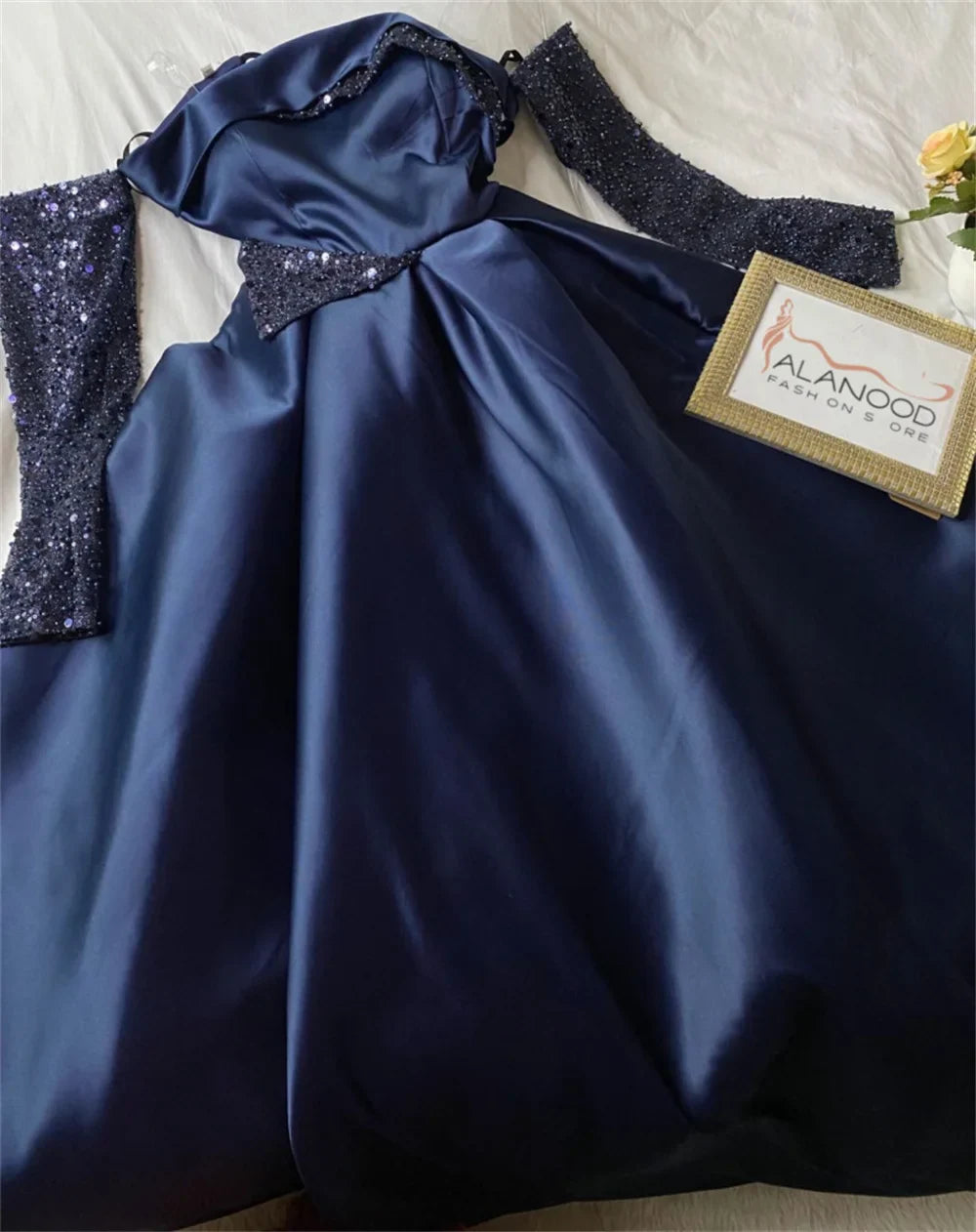 Elegant Dark Blue A-line Prom Dress Sexy Strapless Silk Satin Party Dress Sequins Glove Evening Dress Ball Gown فستان سهرة