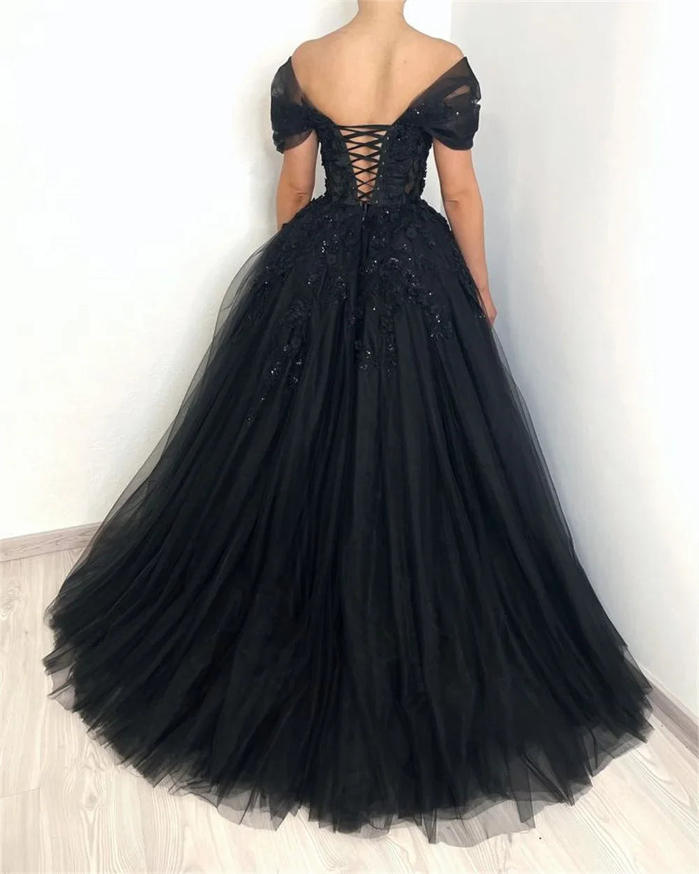 Black Ball Gown Tulle Prom Dress Elegant Lace Embroidery فساتين السهرة Sexy V-neck Off Shoulder Evening Dress