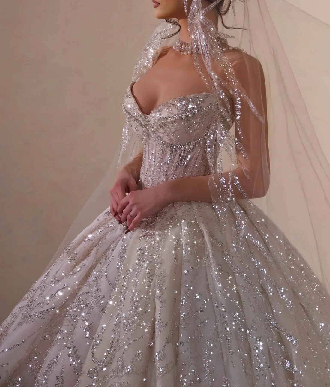 Luxury Sparkling Wedding Dress Lace Pearl Women's Wedding Dress Sexy V-neck Strapless Sleeveless Princess Bridal Dress Custom