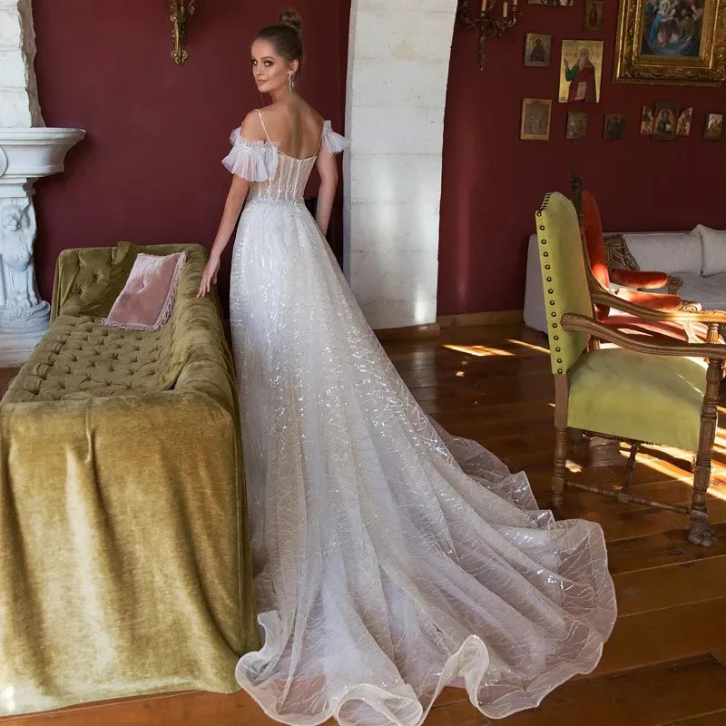 Luxury Elegant Princess Wedding Dress Romantic Wedding Sparkling lace applique Italian shoulder halter Beach custom bridal dress