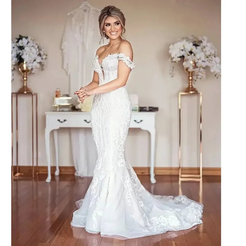 Stylish sexy off-the-shoulder lace mermaid V-neck wedding dress for women plus size Sweep train reception bridal party dress