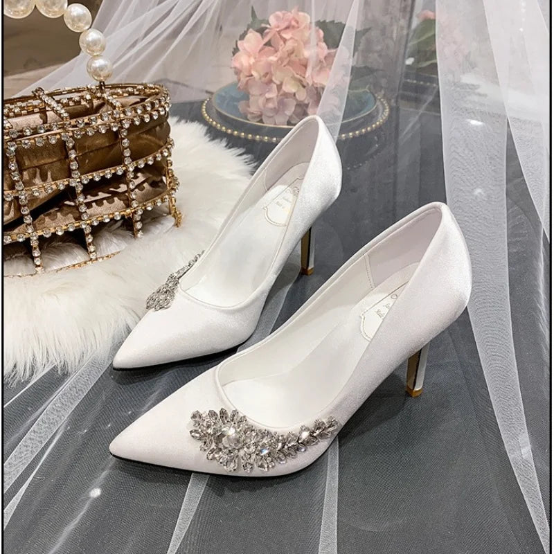 2025 New Bride Wedding Shoes Glass Shoes Wedding Women'S Shoes Wine Red Xiuhe Single Shoe Large Size High Heels