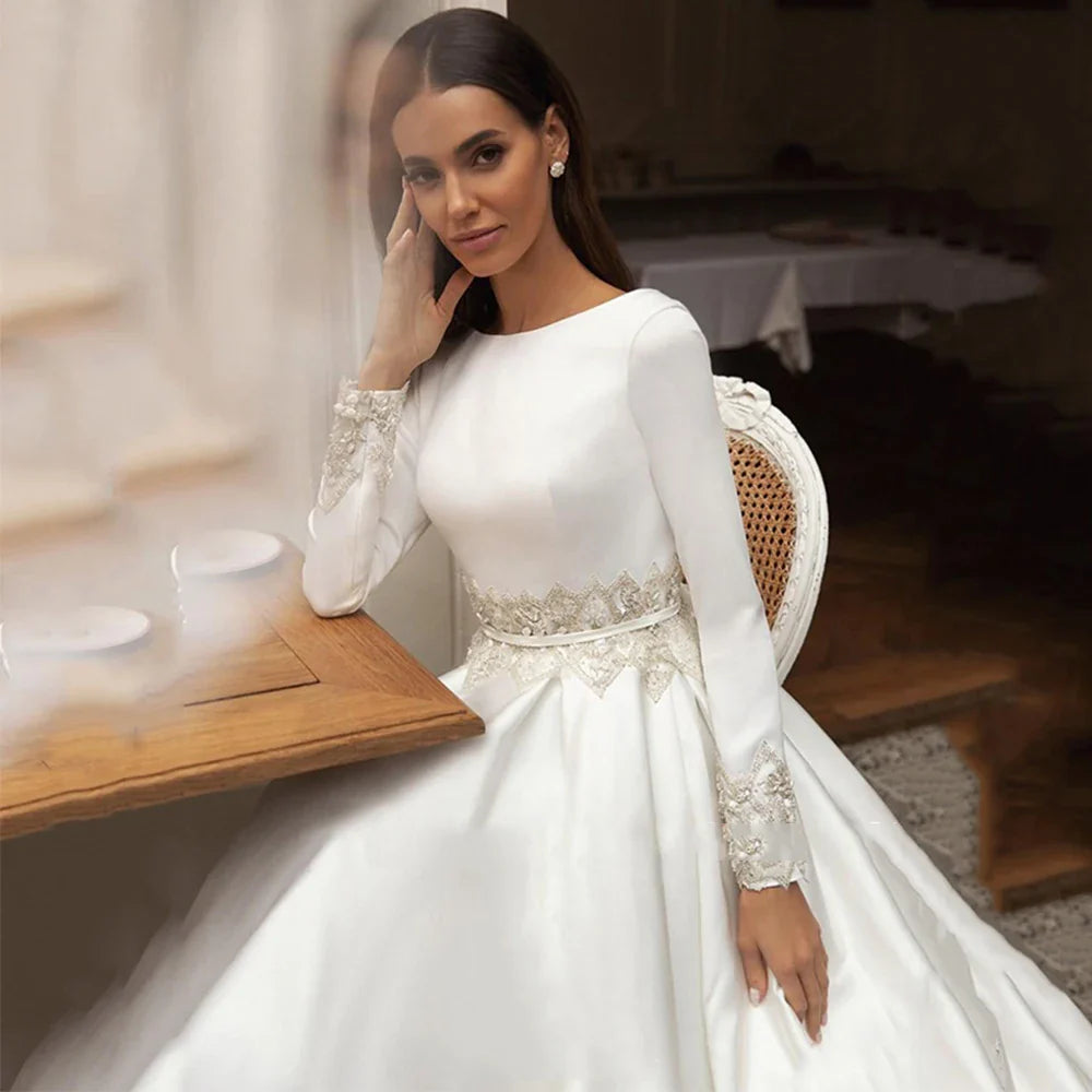 Sexy Mermaid Wedding Dresses Fascinating Gorgeous Satin Simple Long Sleeved Backless Mopping Train Beach Bridal Dresses