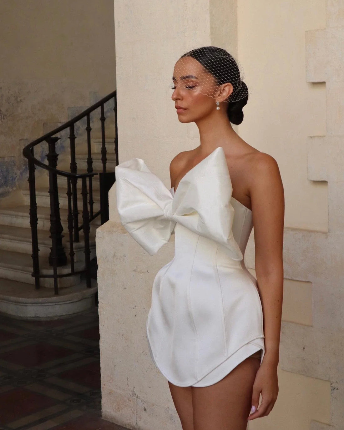 Customized New Mini Short White Wedding Party Dress Sexy Strapless Backless, Large Bow, Formal Bride's Princess Wedding Dress